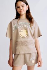 کراپ قهوه ای EMOJI برند H&M - Image 3