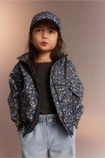 بارانی کلاه دار سورمه ای طرح گل برند H&M - Image 4